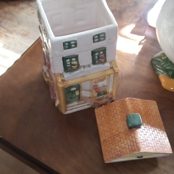 Vintage Ceramic Village Three Story Building Cookie Jar - Picture 3 of 4